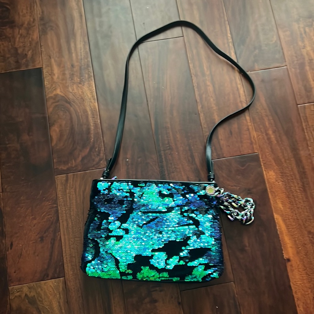 Kendall Kylie purse clutch wristlet new with out tag